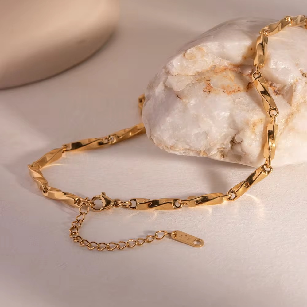 Ferdinand Mobius Strip Adjustable 18K Gold Plated Bracelet